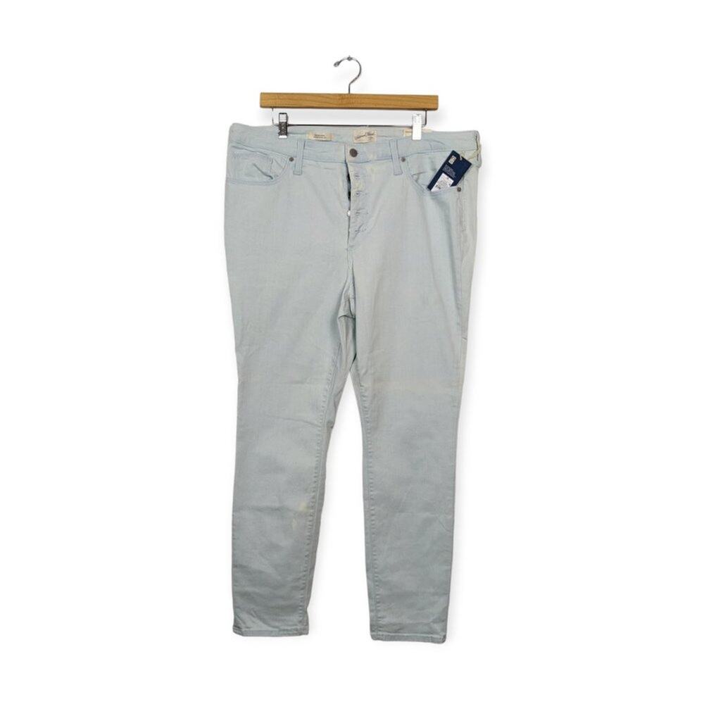 Universal Thread Light Wash Denim High Rise Skinny Jeans
